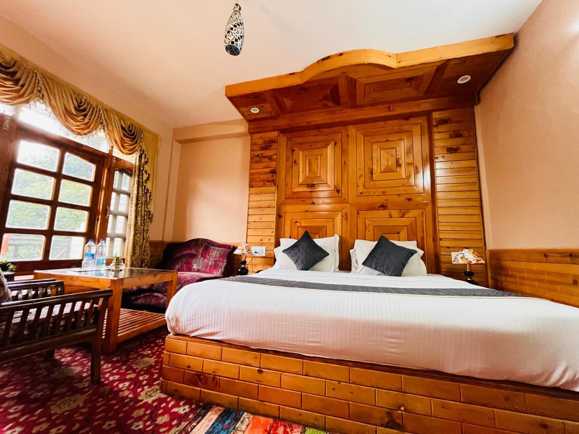 Hotel Hollywood Manali - Scenic River & Mountain View With Premium Rooms Exterior foto